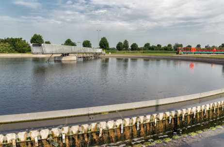 Secondary sedimentation tank in wastewater treatment plant.
